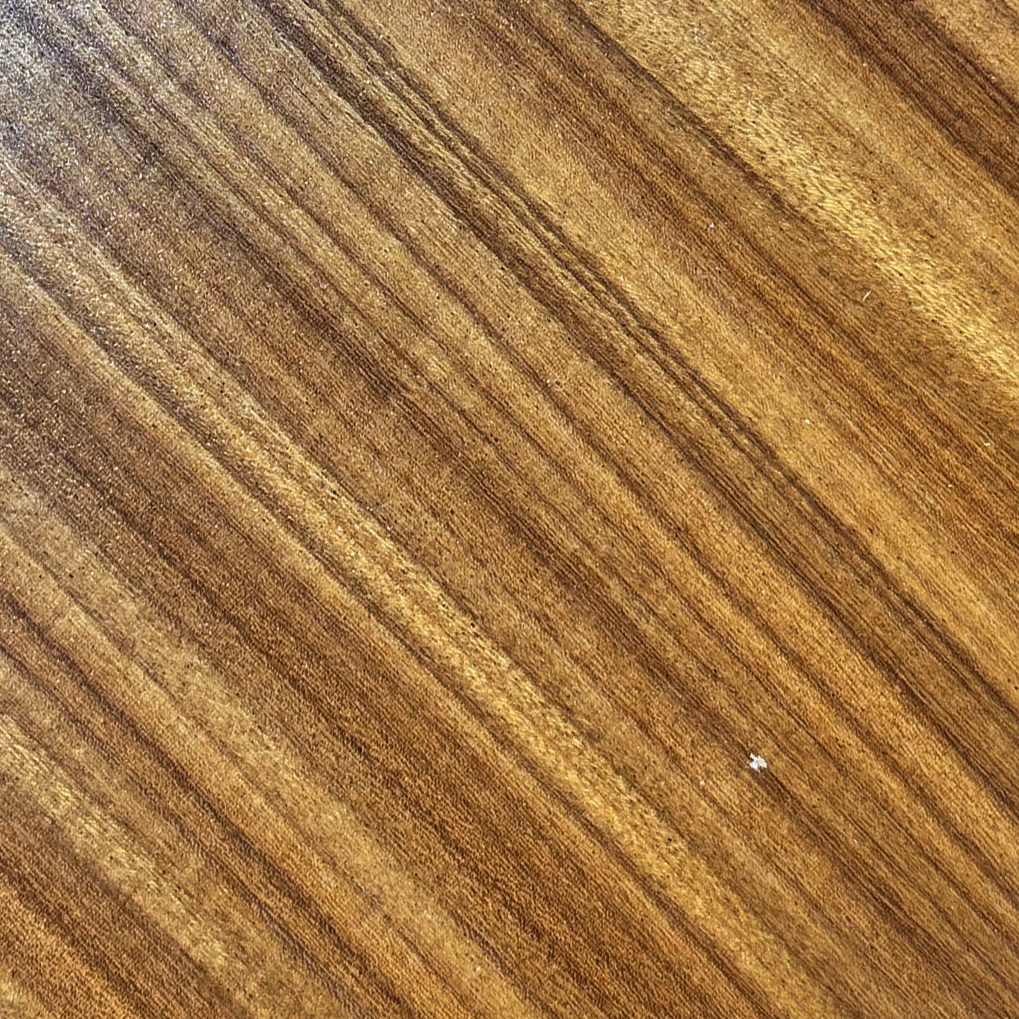 Afromosia wood grain